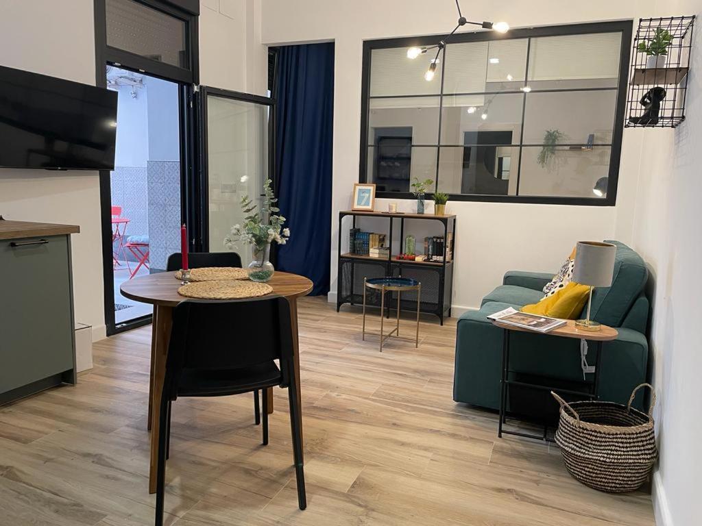 Apartamentos Sol Y Luna La Línea de la Concepción Buitenkant foto